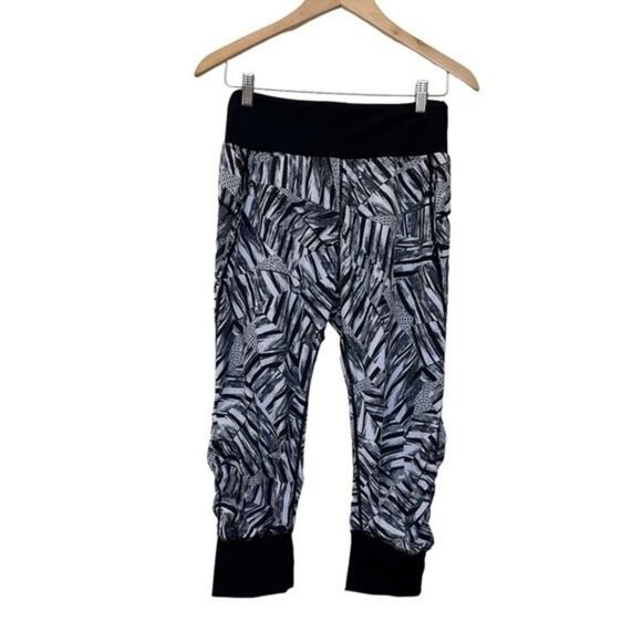 Zella Inspire Joggers Sz XS Women’s Graphic Print Ribbed Pockets Black and White - Picture 1 of 10